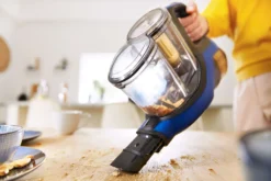 Philips SpeedPro Max 2-in-1 Kabelloser Staubsauger, 360°-Saugdüse, Inkl. Zubehör, 25.2 V, 70 Min. Akku, Blau (XC8049/01) -Küchenutensilien Laden 1d559f9362f8e40c865d2a62ba63df88