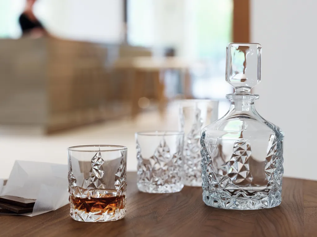 Nachtmann Whiskybecher Sculpture 365ml, Klar (4er Pack) 17 Nachtmann Whiskybecher Sculpture 365ml, Klar (4er Pack) – Bild 15
