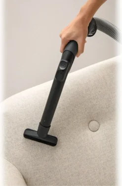 HooGo B3+ Bodenstaubsauger 3 Liter Mit Beutel Inkl. Parkett-, Polster- Und Fugendüse, Möbelbürste, 11m Aktionsradius, HEPA14 Filter, Allergikertauglich -Küchenutensilien Laden 5666db350c4e322c93e096dc10e5a928