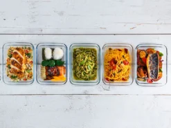 Pyrex Cook & Go Glas Square Teller Mit Deckel 0.9l -Küchenutensilien Laden a35bb5ad99b3fb955f00d42ce8fc4d0d