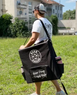 BeerBaller® Travel Bag - Beer Pong Tisch Tragetasche Inkl. Kühl- Und Becherfach -Küchenutensilien Laden a8371d312fc2e7ac7f77baff083e3fd0